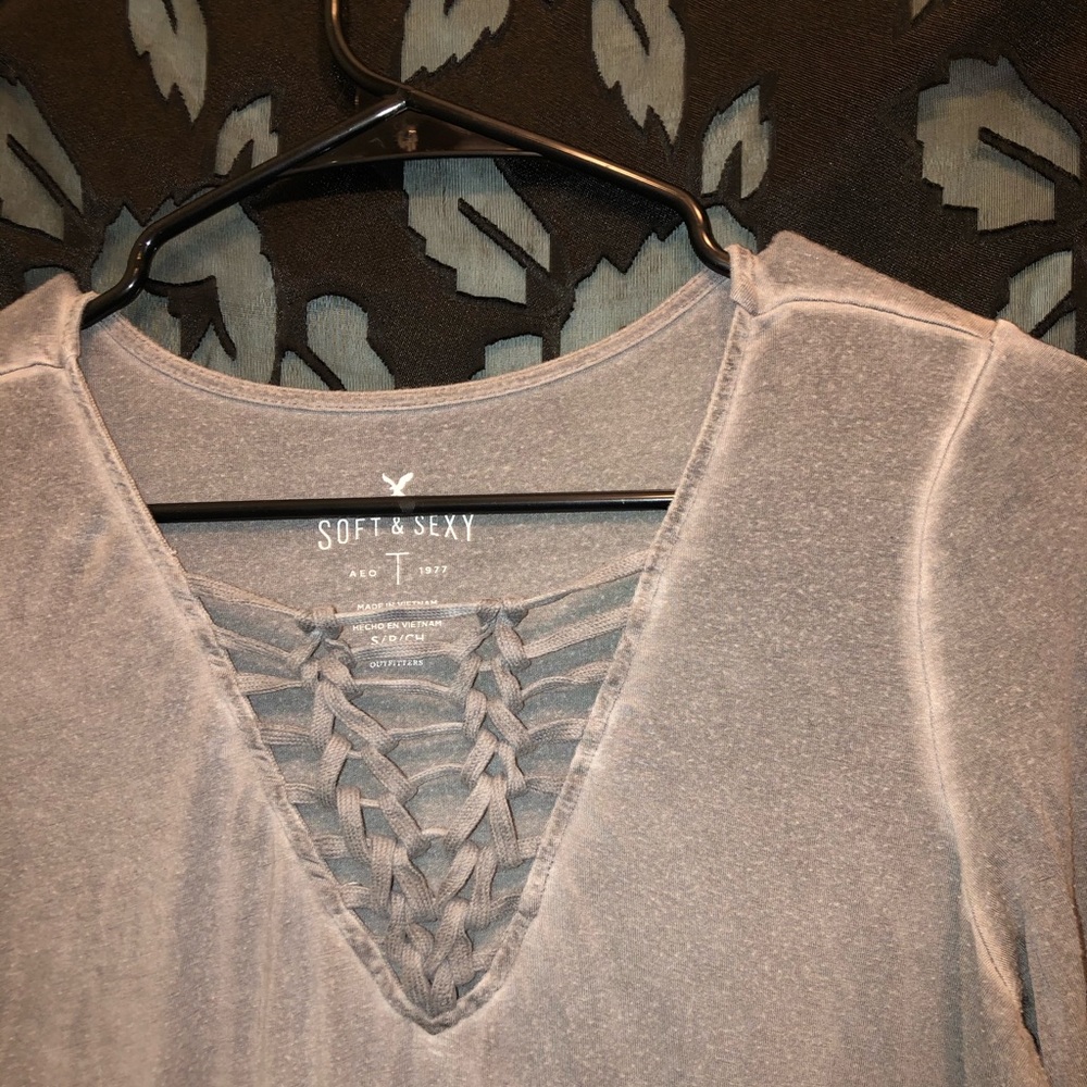 soft and sexy American eagle long sleeve top